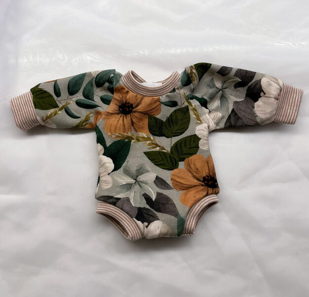 30 cm nukule beežikas lilledega body